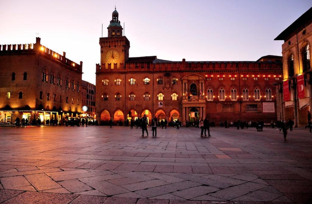 Andrea Luxury Apartments - D'Azeglio Bologna Exterior photo